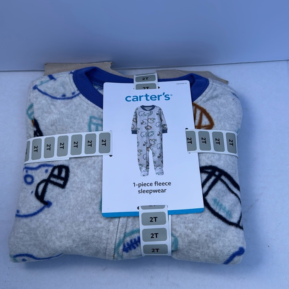 Carters’s 1 piece fleece sleepwea nwt 2T